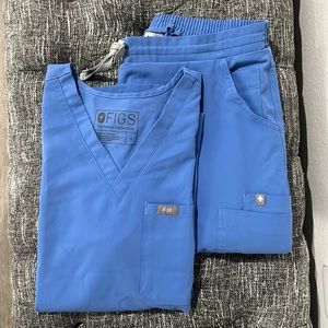 CEIL BLUE FIG SCRUB TOP & PANTS